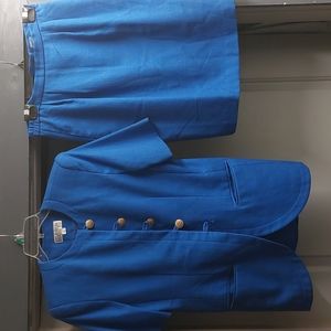 Atrium 2pc Suit Sz 8